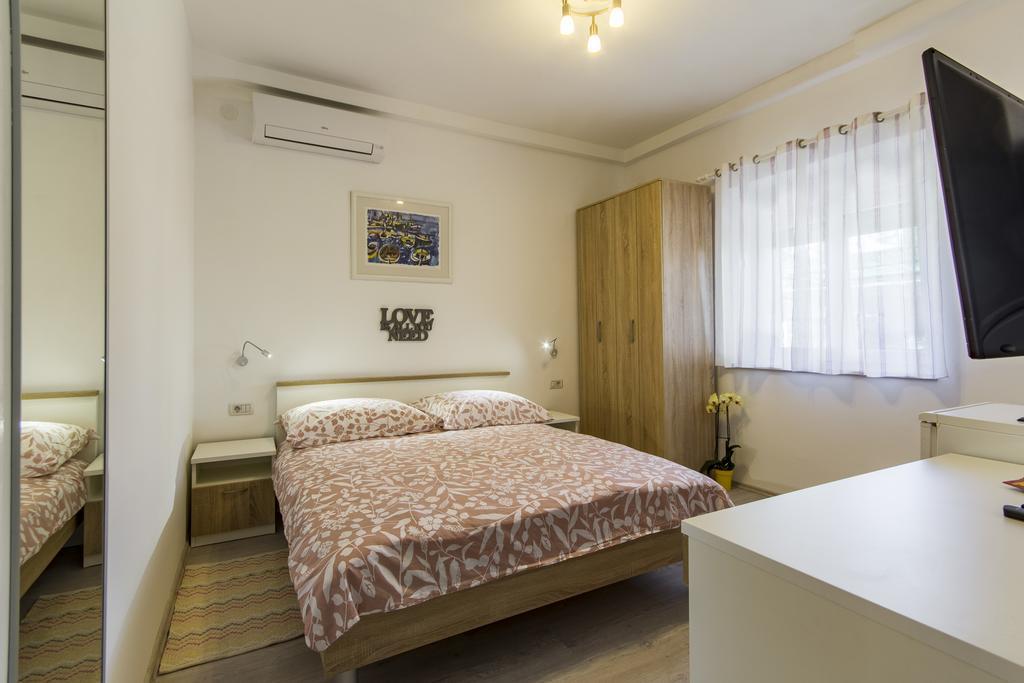 Rooms Vilena เมดูลิน ภายนอก รูปภาพ