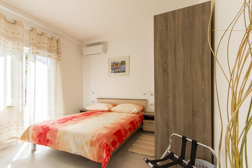 Rooms Vilena เมดูลิน ภายนอก รูปภาพ